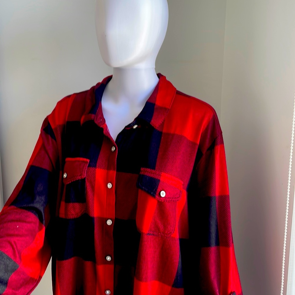Blouse black and red with diamonds bottoms